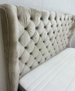 Beige upholstered double bed featuring a high, button-tufted wingback headboard. 180 x 200 cm. - Image 15