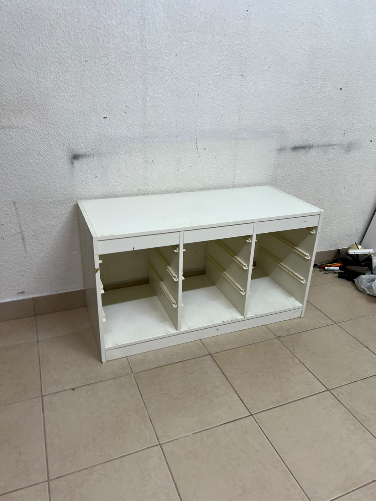 White storage frame from the IKEA TROFAST series, measuring 99x44x56 cm. - Image 5