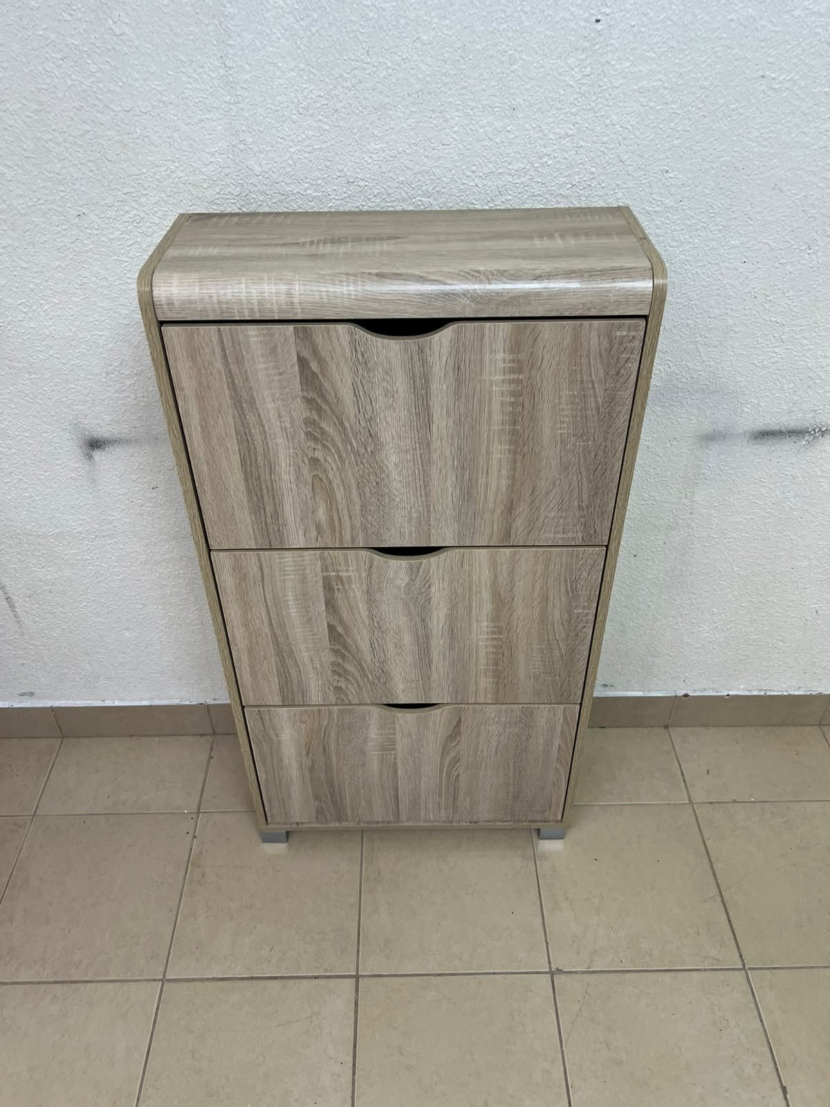 Slim 3-drawer shoe cabinet with a fold-out design, in a natural oak finish. - Image 3