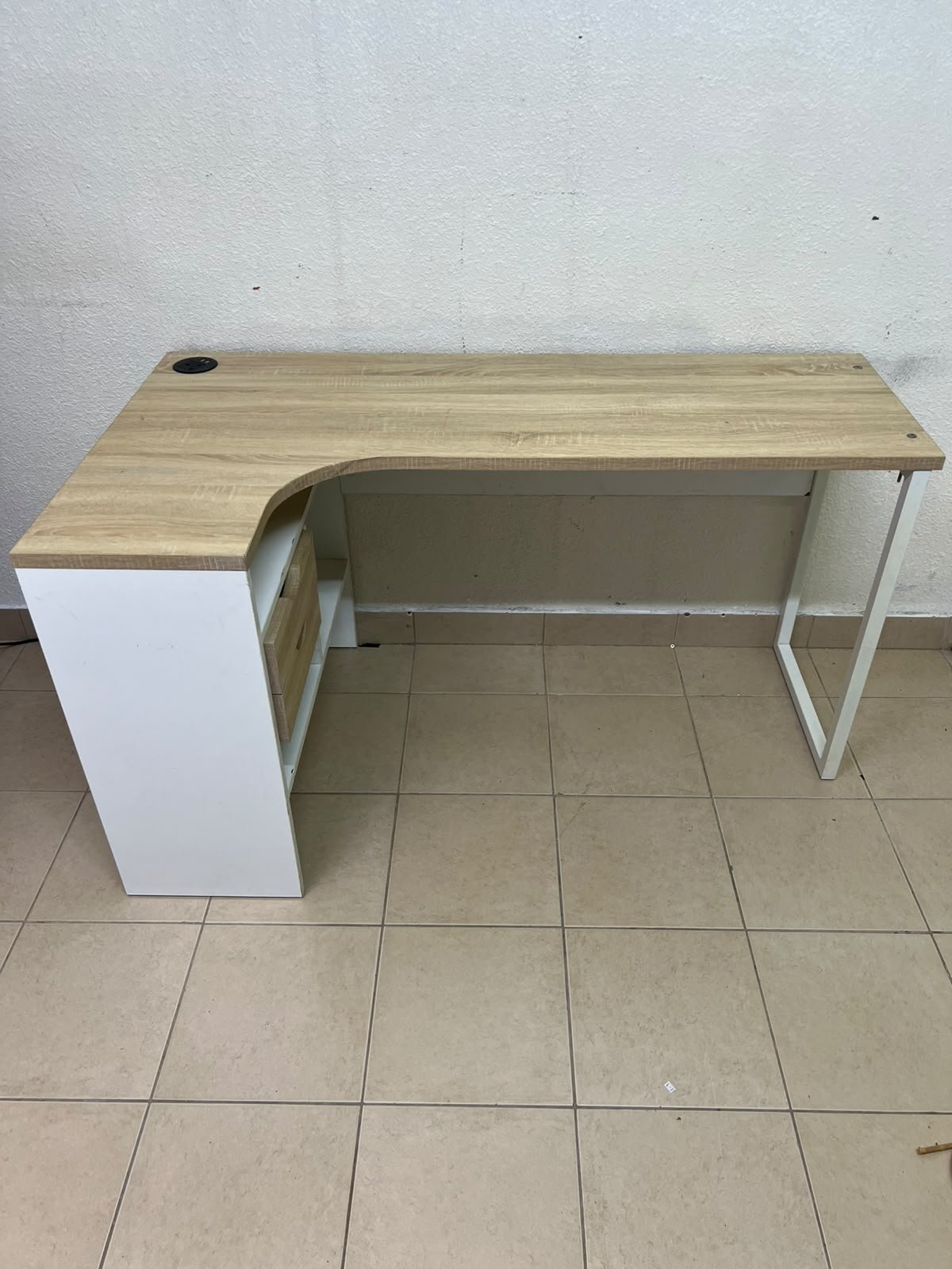 An L-shaped corner desk in white, featuring a light wood-tone (oak) surface and two drawers, complete with side storage units that include two drawers and open shelving. - Image 6