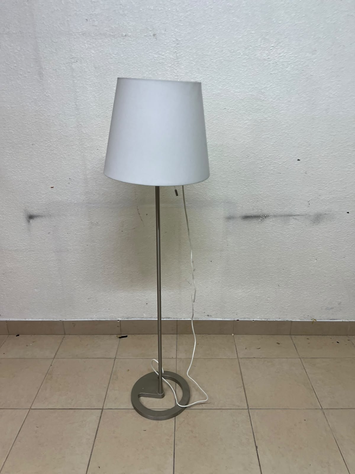 IKEA NYFORS floor lamp (nickel-plated finish with a white fabric shade), - Image 4