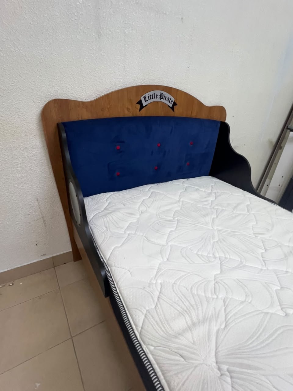 'Little Pirate' ship-design children's bed from Home Centre. - Image 4